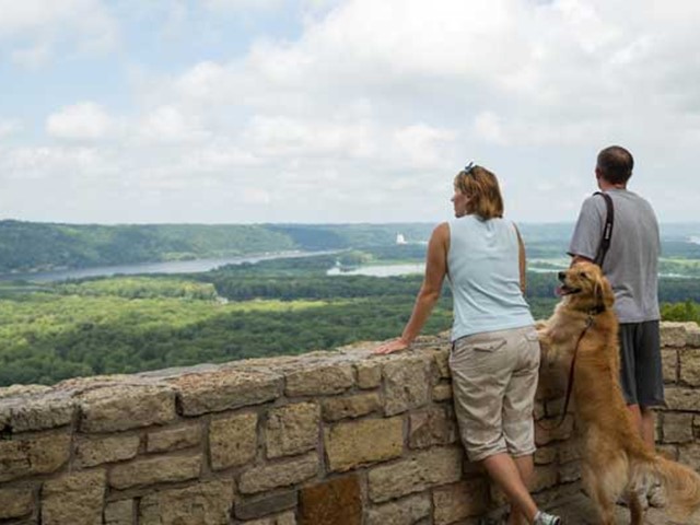 Boat Trip: 5 Mississippi River Towns to Explore in Southwest Wisconsin